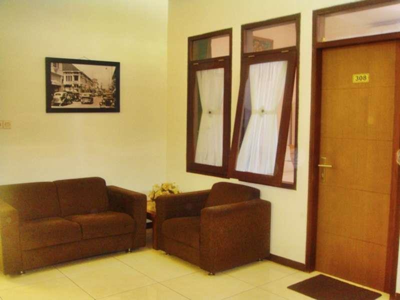 Marciella Hotel Бандунг Екстериор снимка