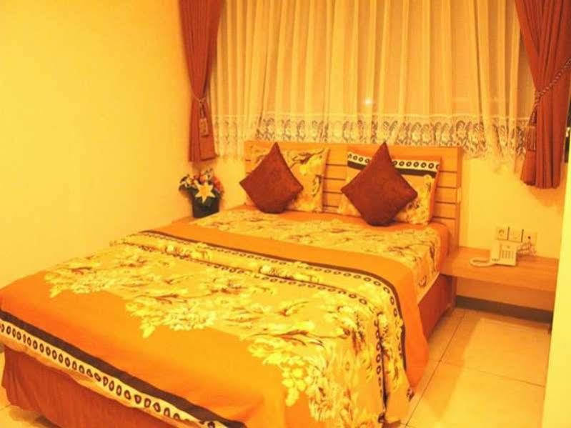 Marciella Hotel Бандунг Екстериор снимка
