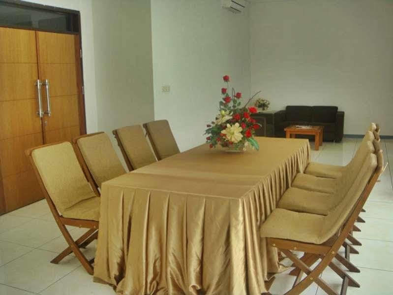Marciella Hotel Бандунг Екстериор снимка